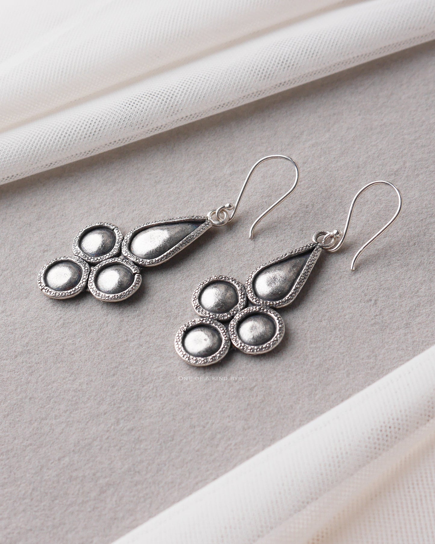 KSE30 カレンシルバー ピアス<Black Aタイプ>