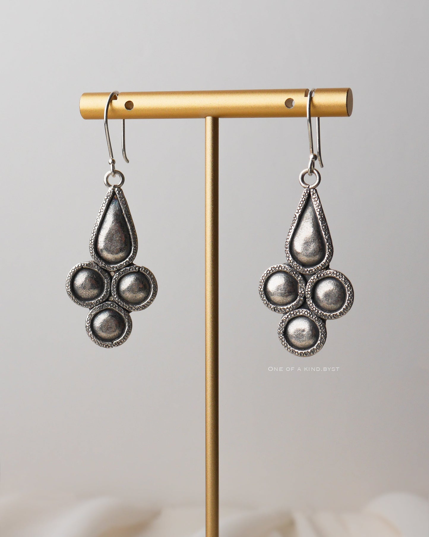 KSE30 カレンシルバー ピアス<Black Aタイプ>