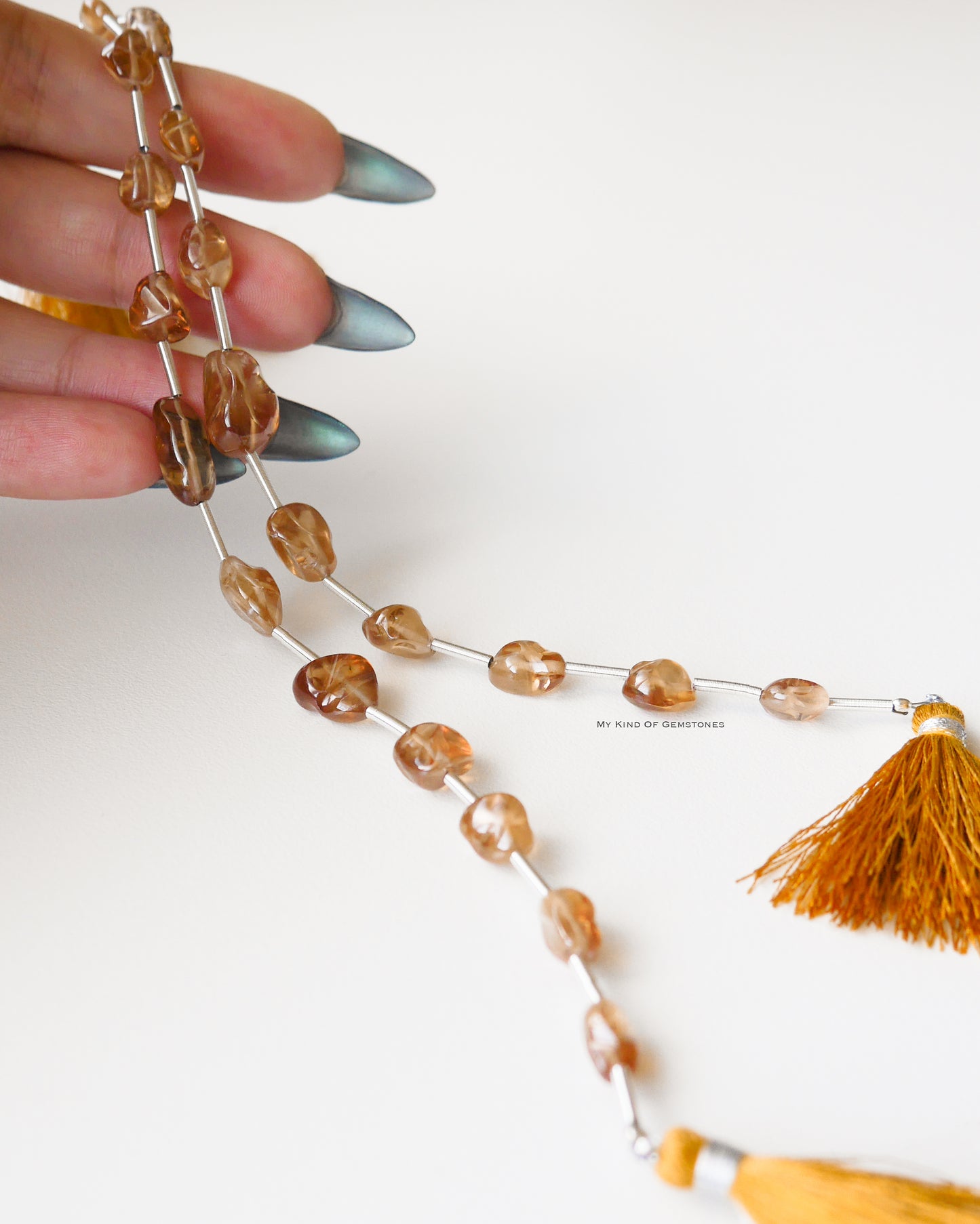 ブラウンジルコン フリーフォーム(オールドストック) 1連