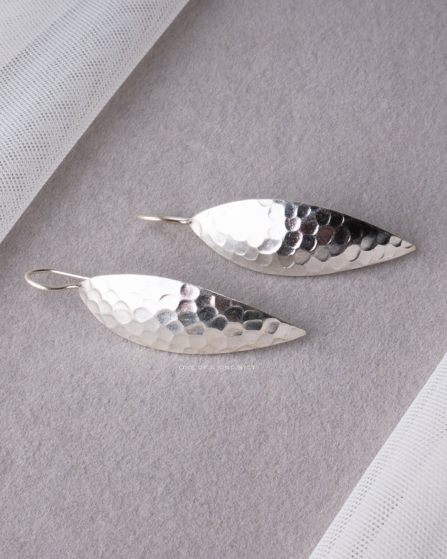 KSE17 カレンシルバー ピアス<リーフフック Cタイプ>