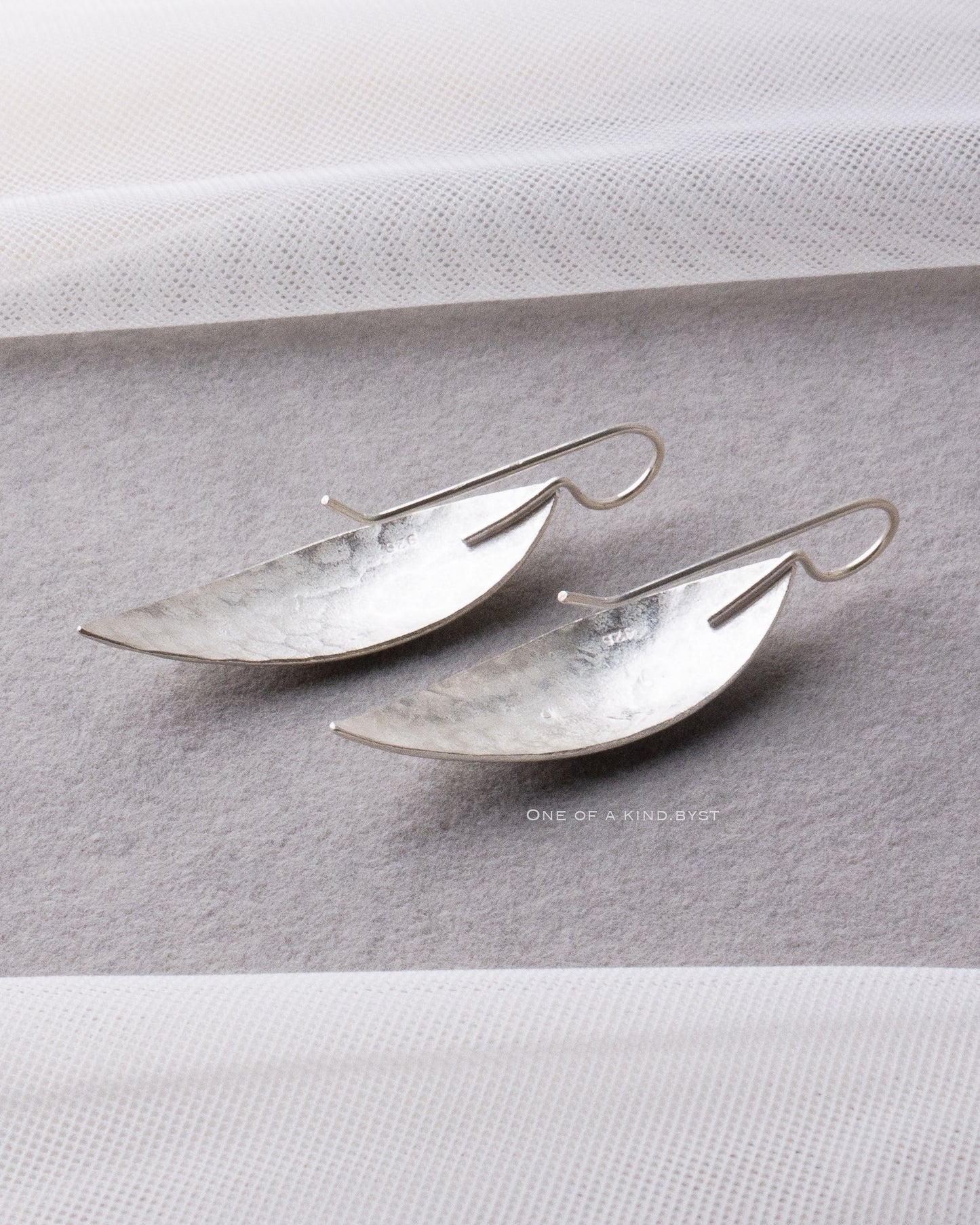 KSE17 カレンシルバー ピアス<リーフフック Cタイプ>