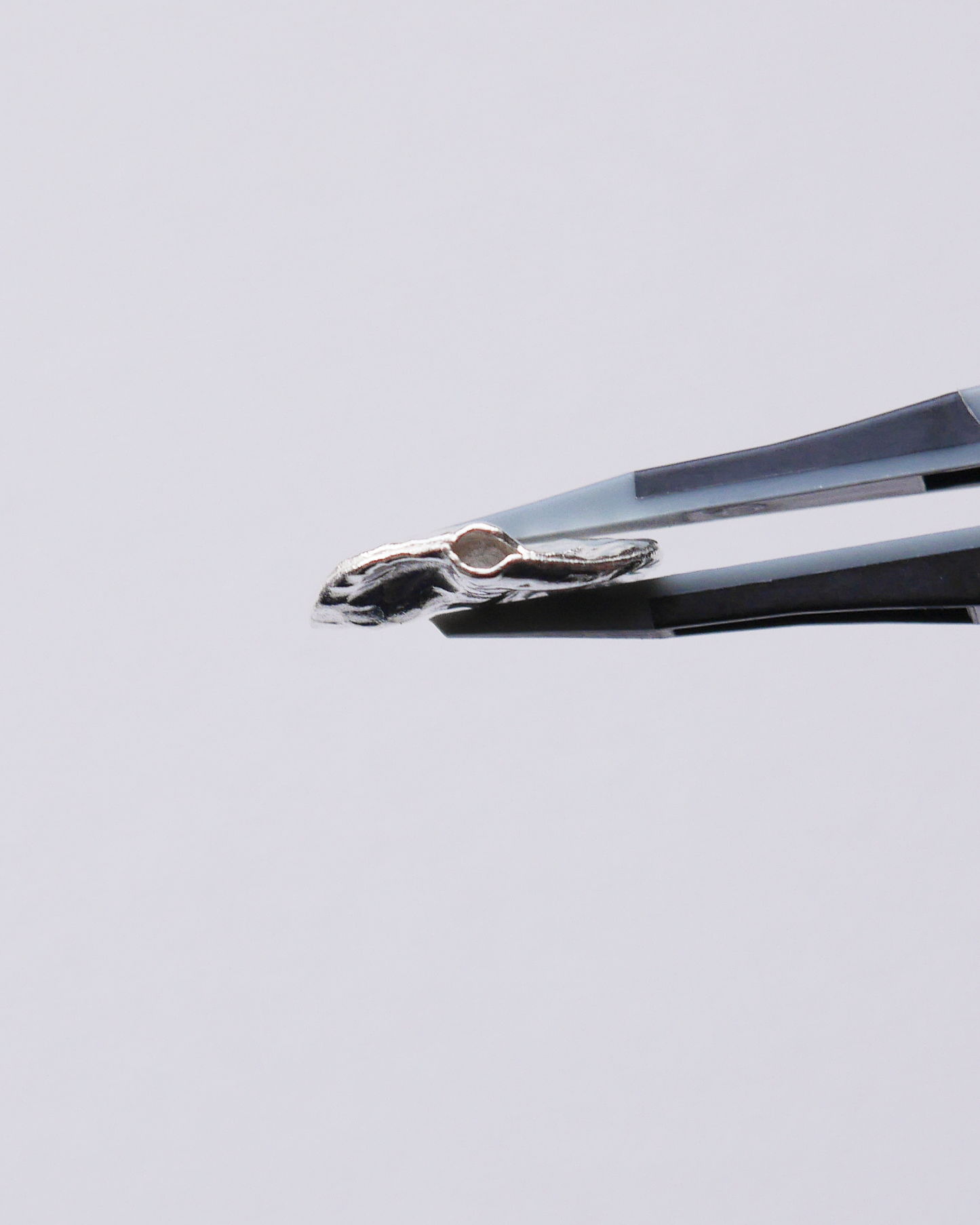 KSB126 カレンシルバー ビーズ フラットテクスチャーラウンド 1Pcs