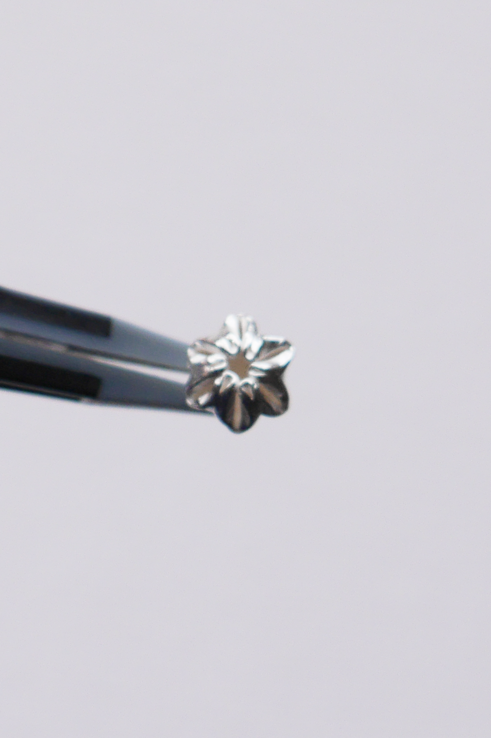 KSB131 カレンシルバー ビーズ ギャザーフラワー下向きチャーム 4Pcs