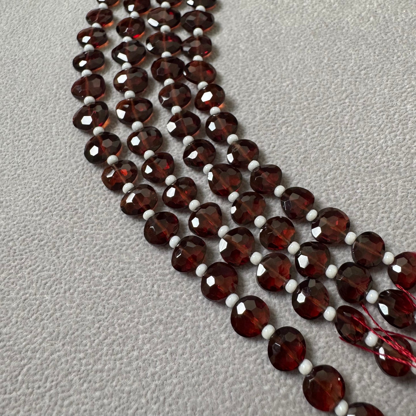 高品質 モザンビークガーネット uneven ハンマードテクスチャービーズ 1連