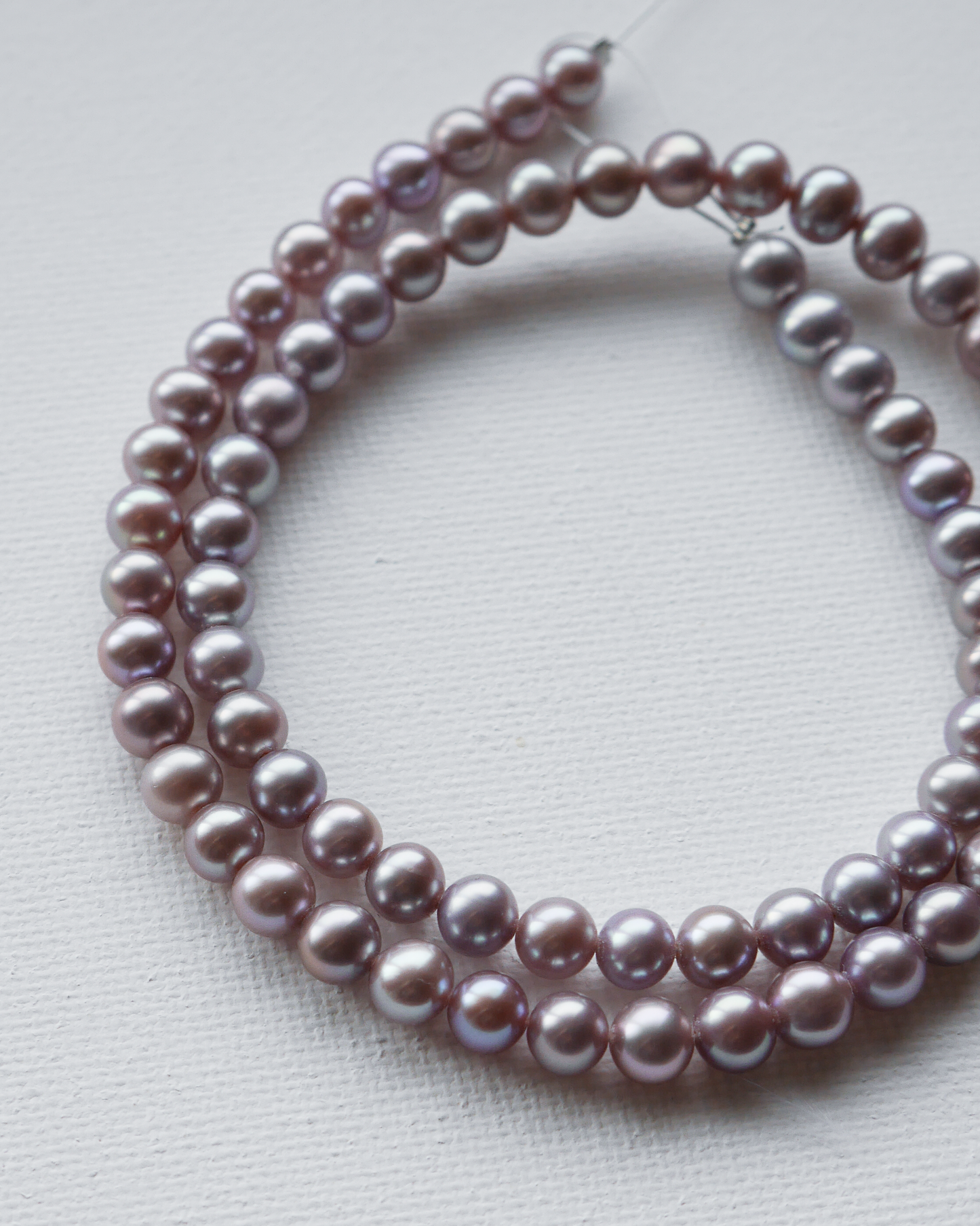 淡水パール  ナチュラルカラー セミラウンド/ポテト 高光沢　1連