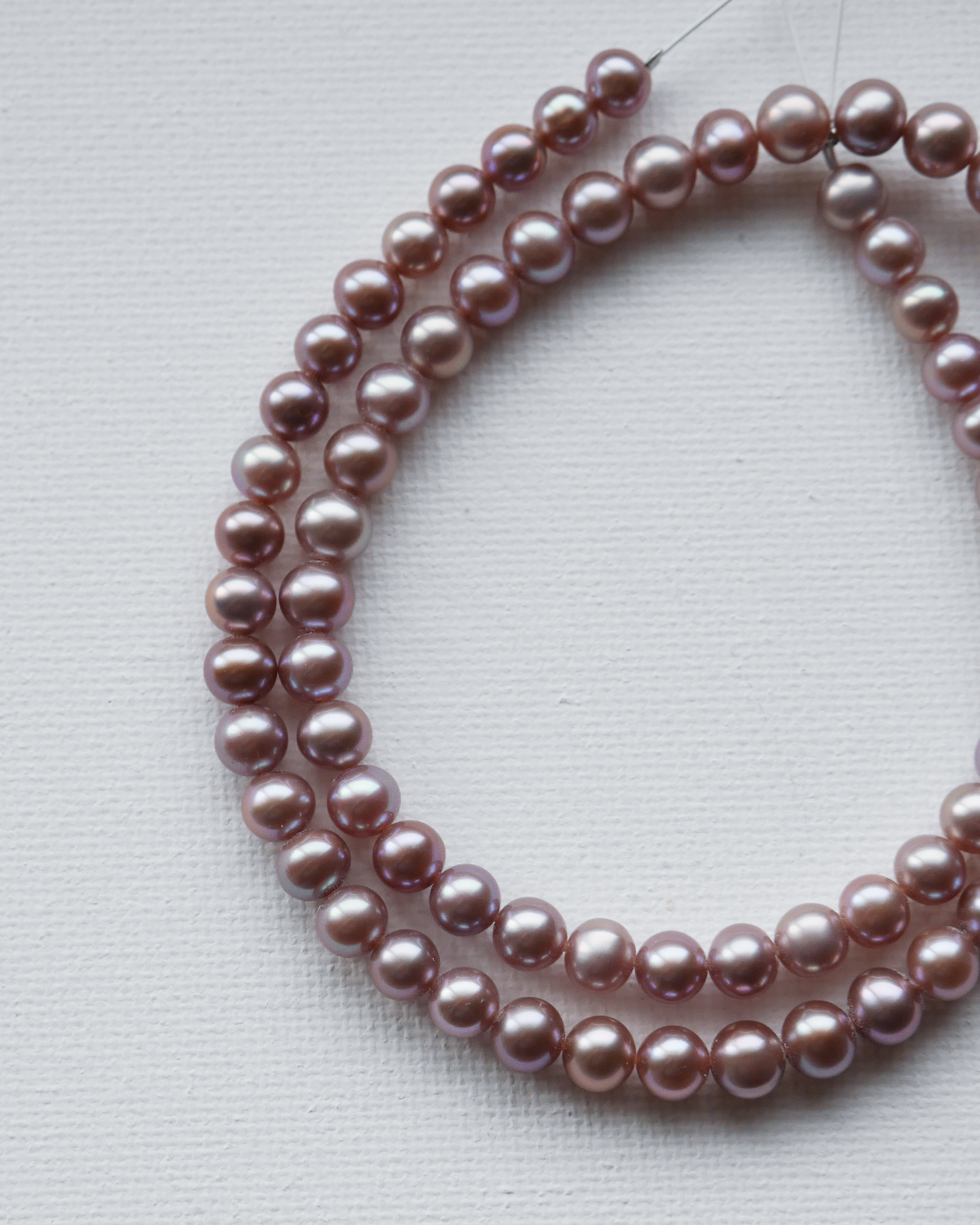 淡水パール  ナチュラルカラー セミラウンド/ポテト 高光沢　1連