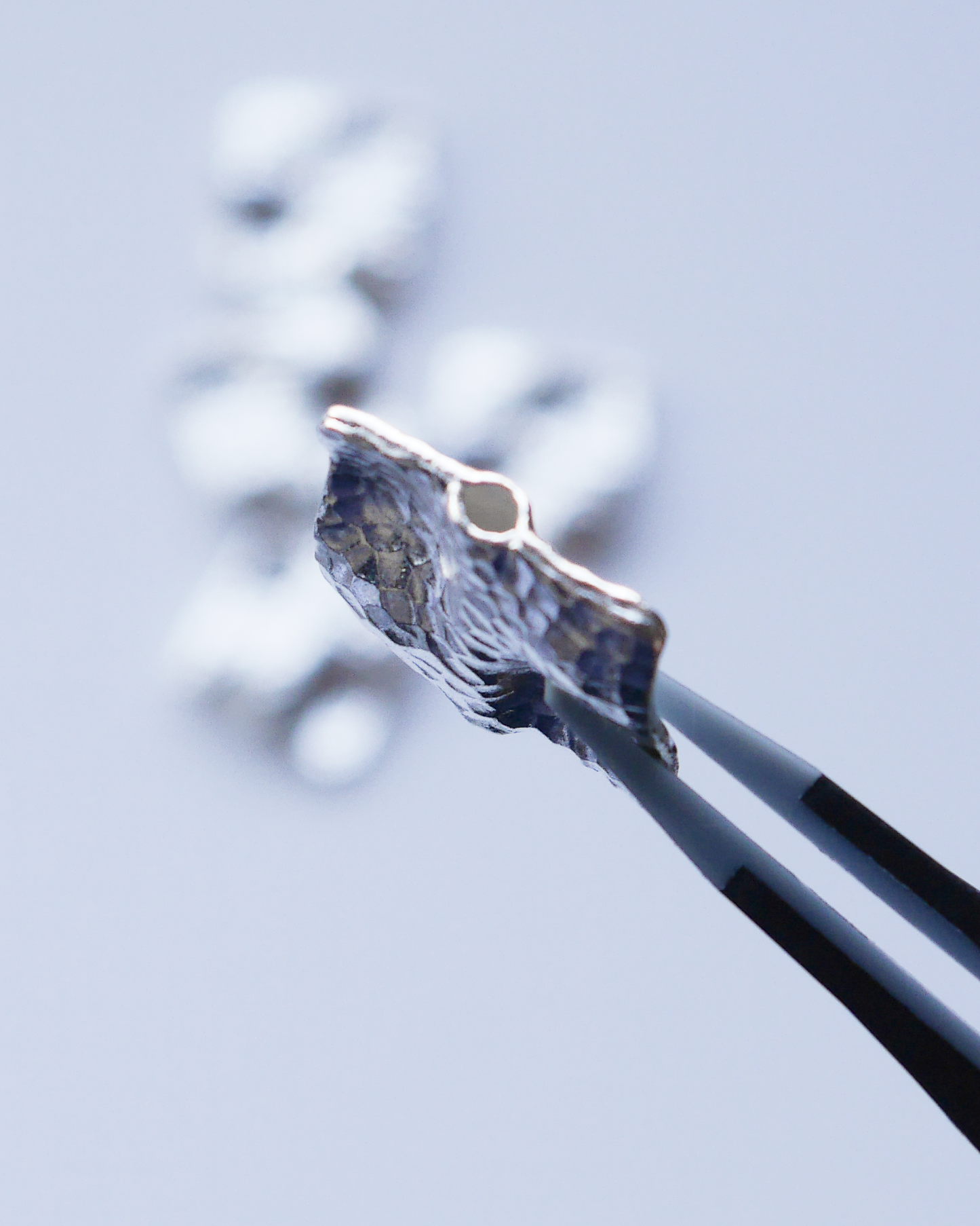 KSB129　カレンシルバー ビーズ フラットテクスチャースクエア 1Pcs