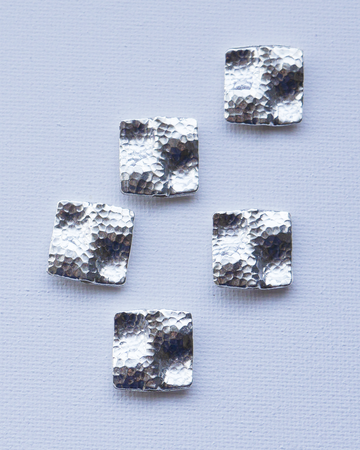 KSB129　カレンシルバー ビーズ フラットテクスチャースクエア 1Pcs