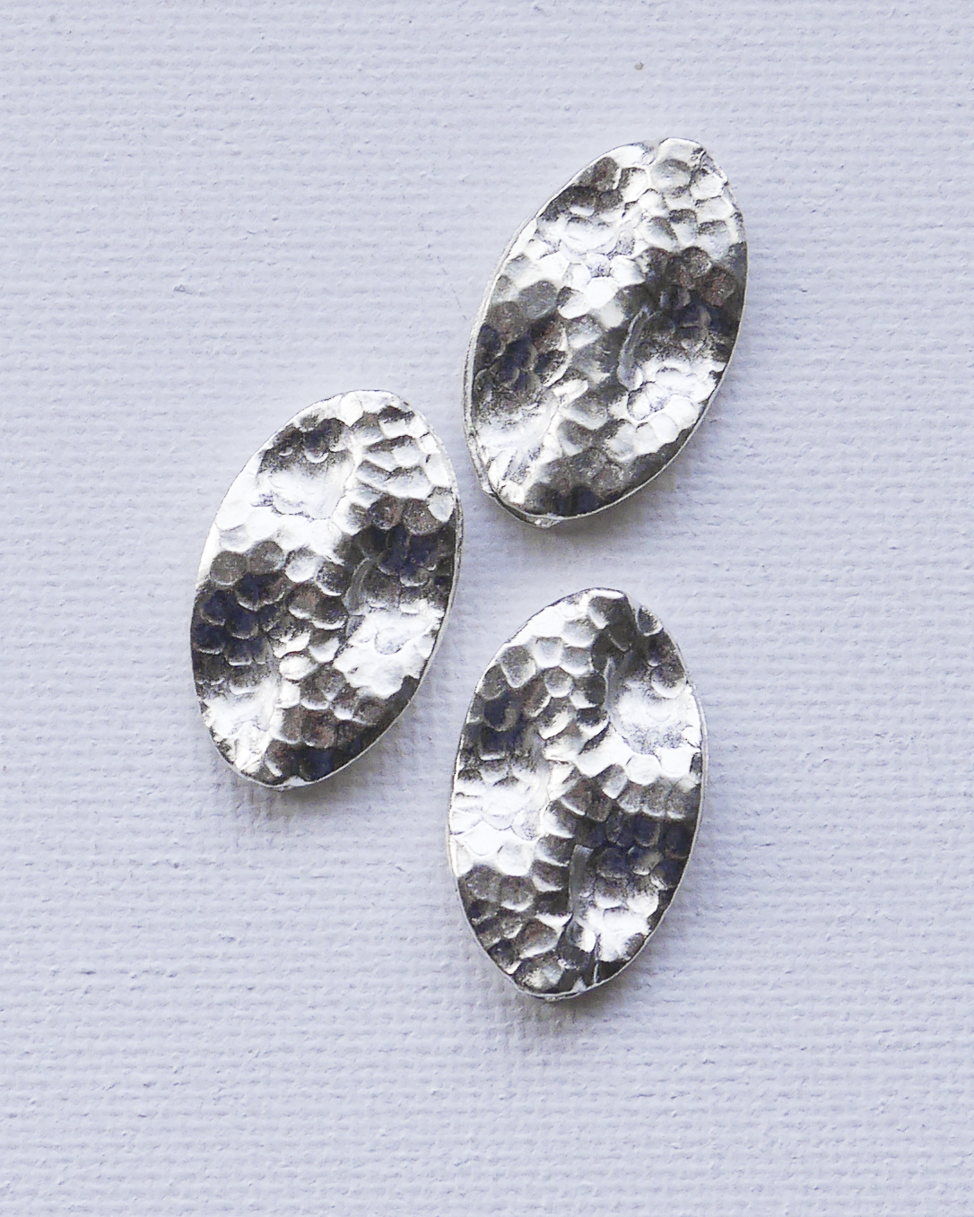 KSB127　カレンシルバー ビーズ フラットテクスチャーオーバル 1Pcs