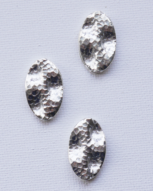 KSB127　カレンシルバー ビーズ フラットテクスチャーオーバル 1Pcs