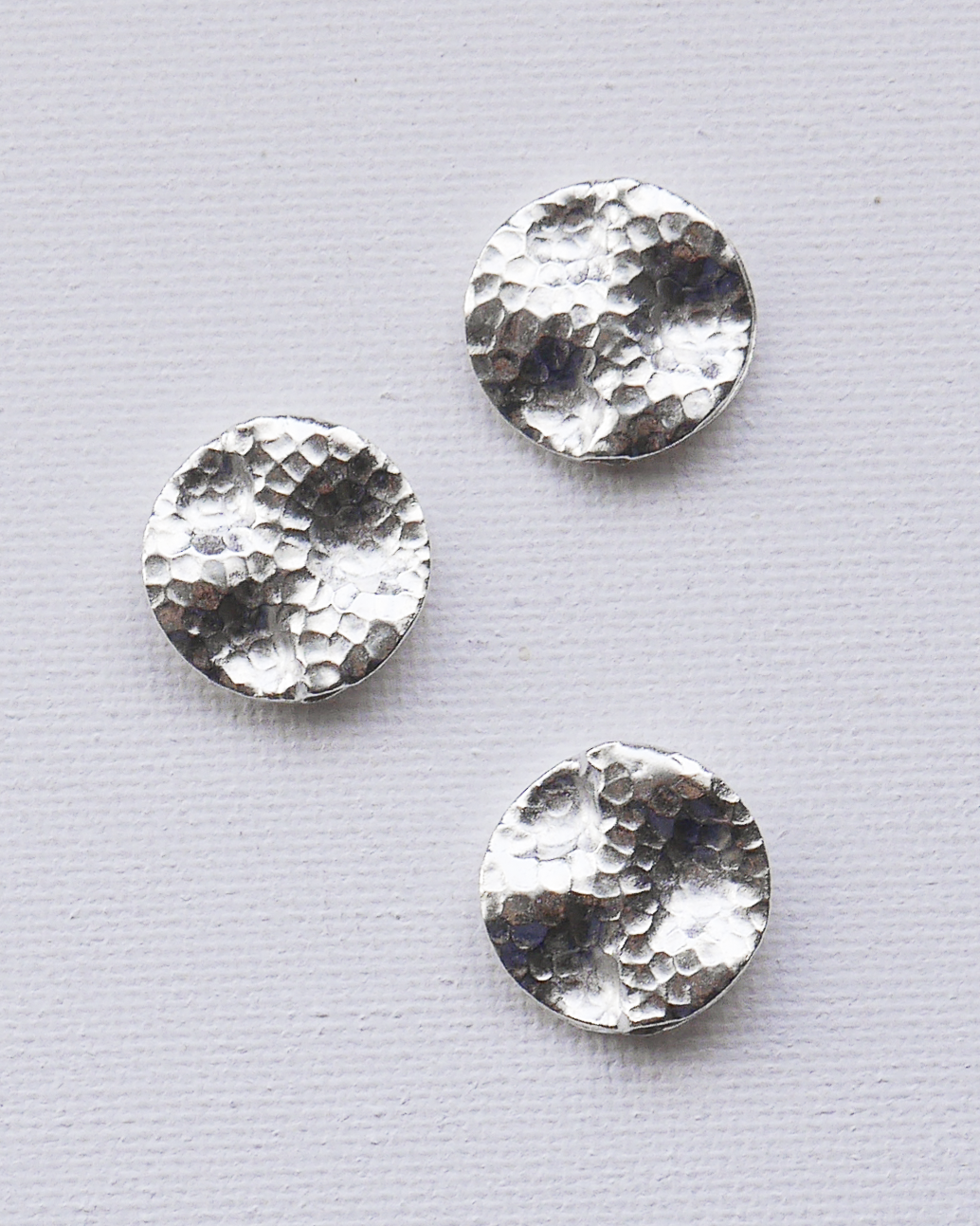 KSB126　カレンシルバー ビーズ フラットテクスチャーラウンド 1Pcs