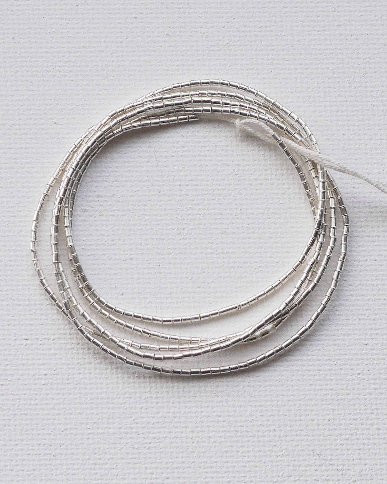 KSB139　カレンシルバー ビーズ プレーンストレートチューブ 1連