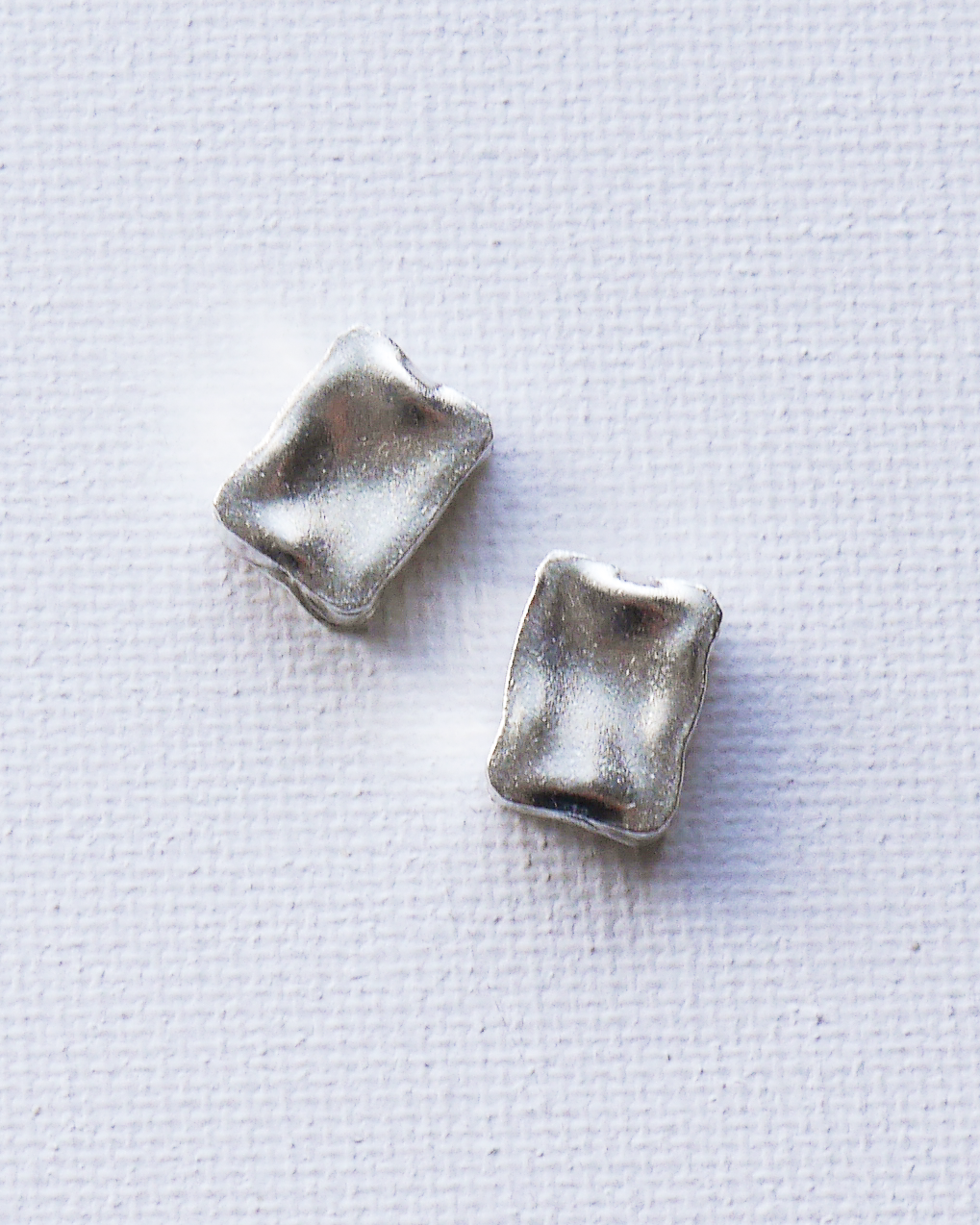 KSB120	カレンシルバー ビーズ フラットレクタングルビーズ　2Pcs