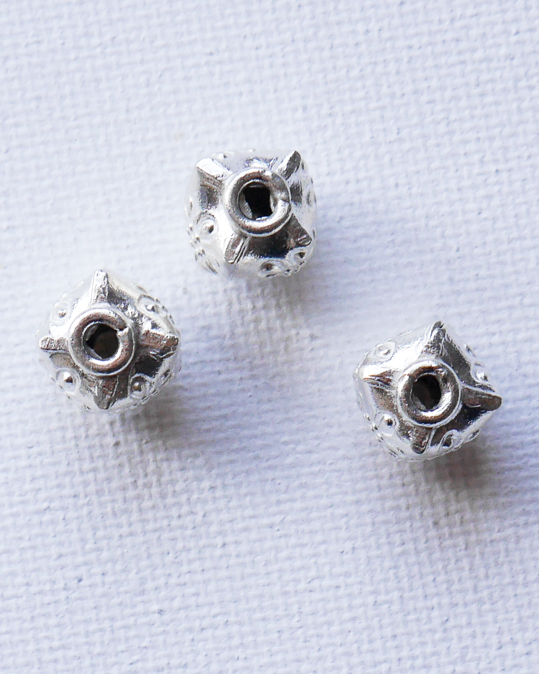 KSB118	カレンシルバー ビーズ フラワーバルーンビーズ　3Pcs