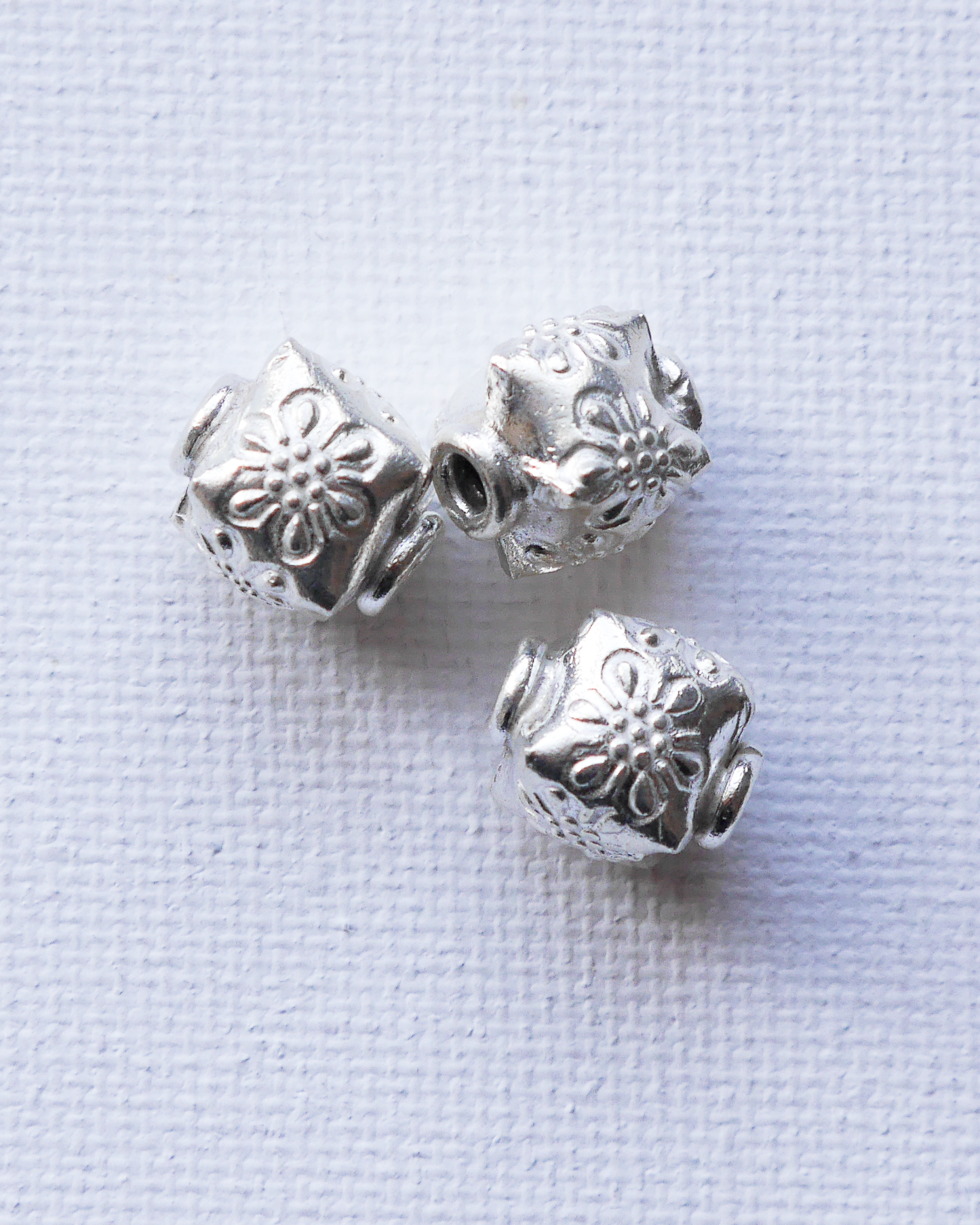 KSB118	カレンシルバー ビーズ フラワーバルーンビーズ　3Pcs