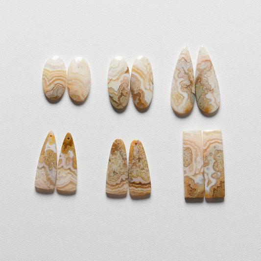 レア インドネシア産ホワイトクレイジーレースアゲート カボション　1ペア